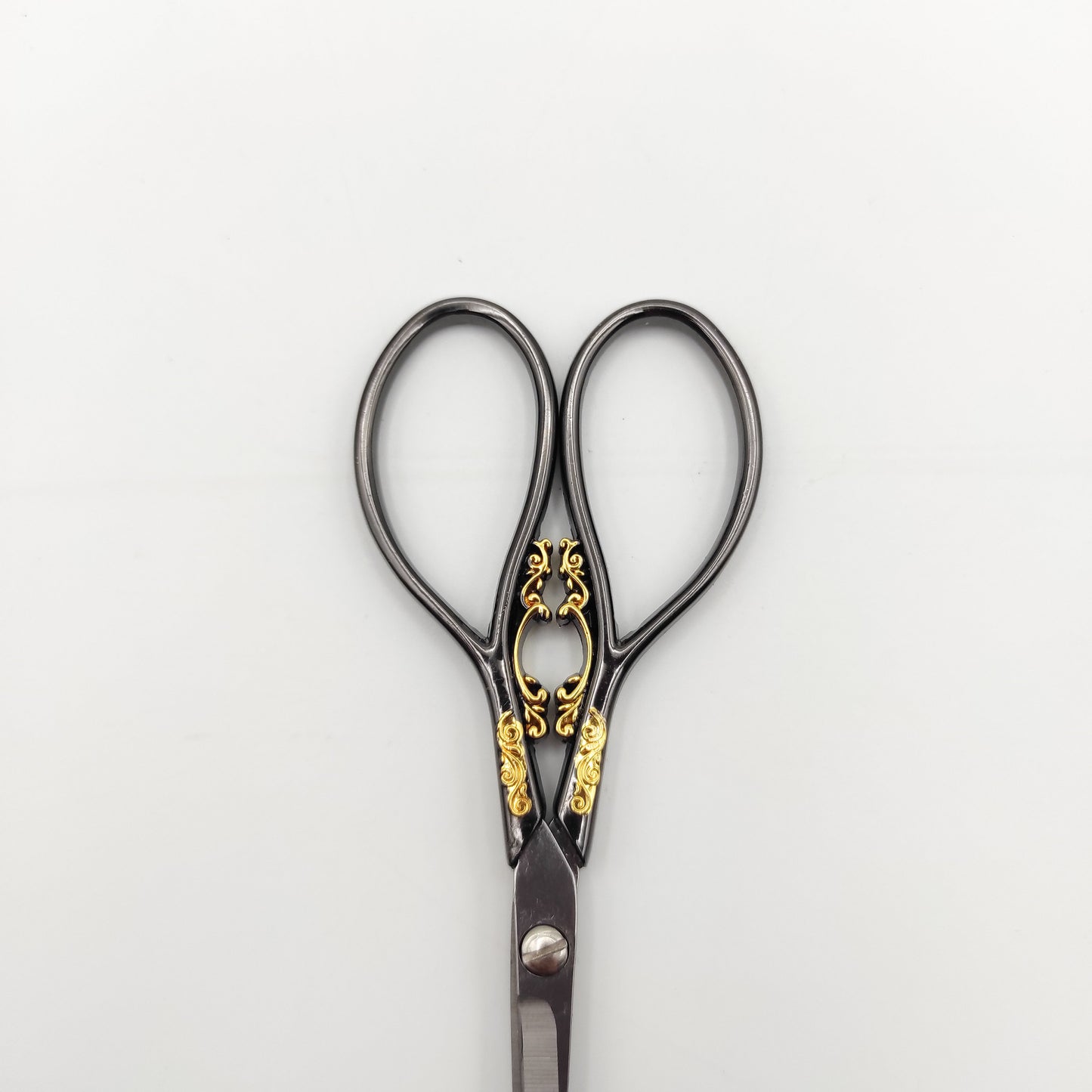 Black and Gold Style scissor, Embroidery/Quilting/Thread/Sewing/Knitting/Cross Stitch Sharp scissor