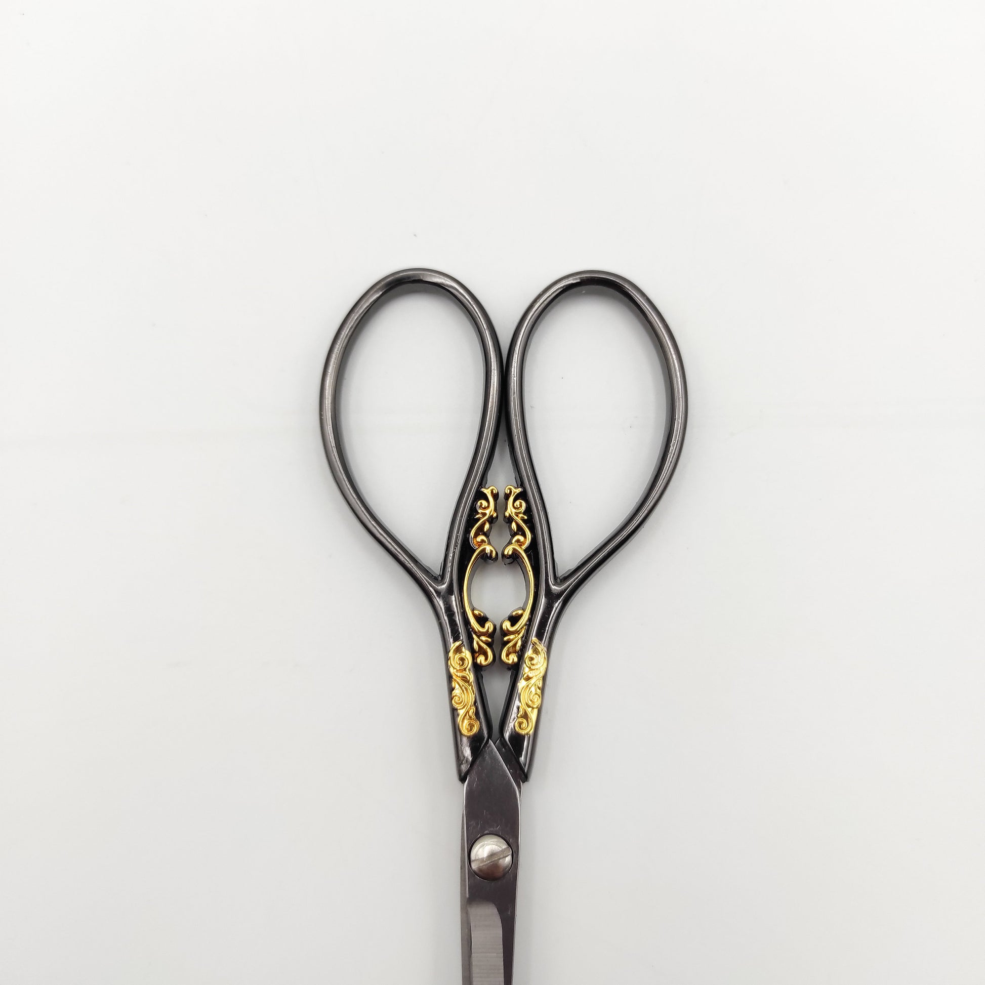 Black and Gold Style scissor, Embroidery/Quilting/Thread/Sewing/Knitting/Cross Stitch Sharp scissor