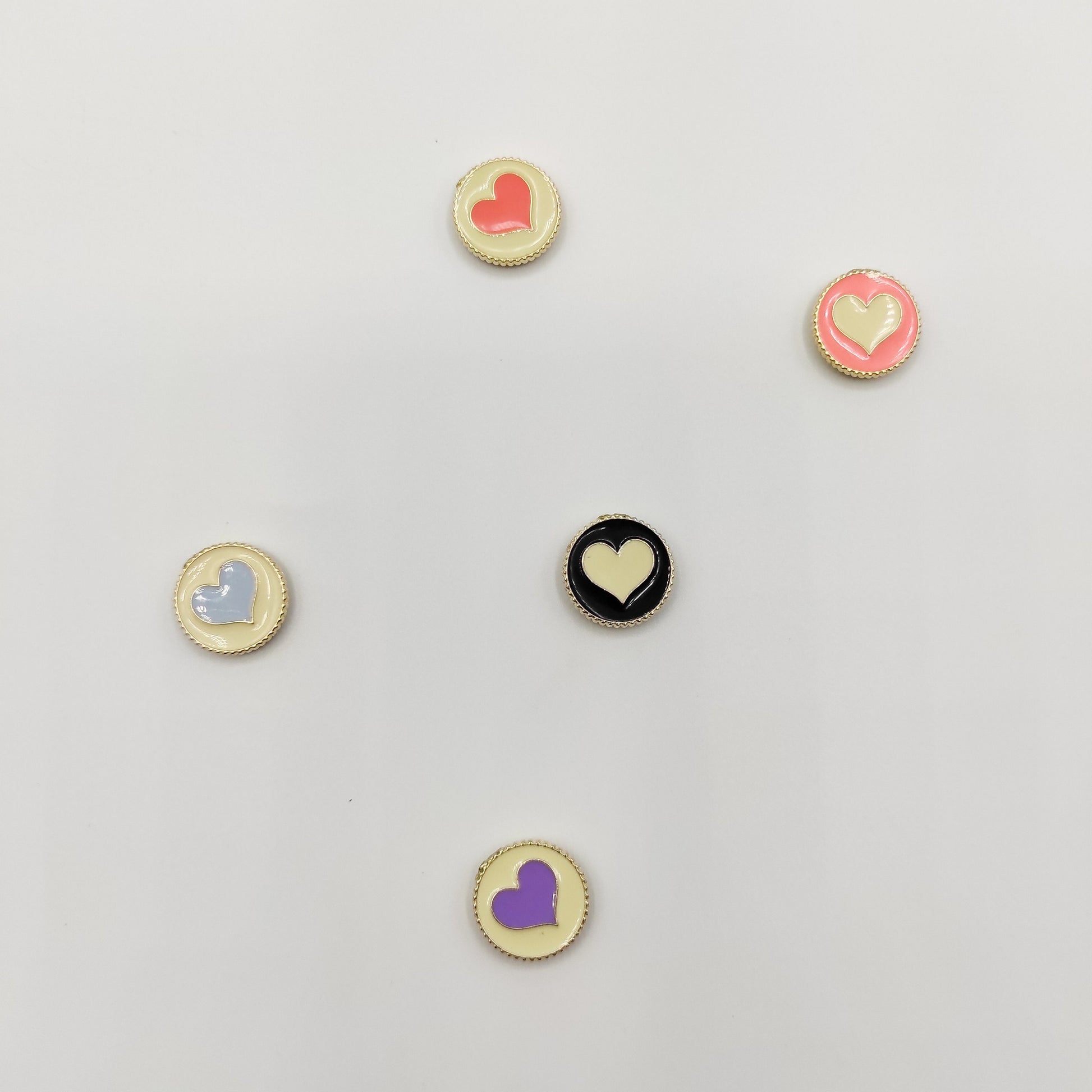 Small Round Heart Enamel needle minders, Tiny Needle Minder for Embroidery, Cross Stitch, Needle work, needlecraft projects and sewing.