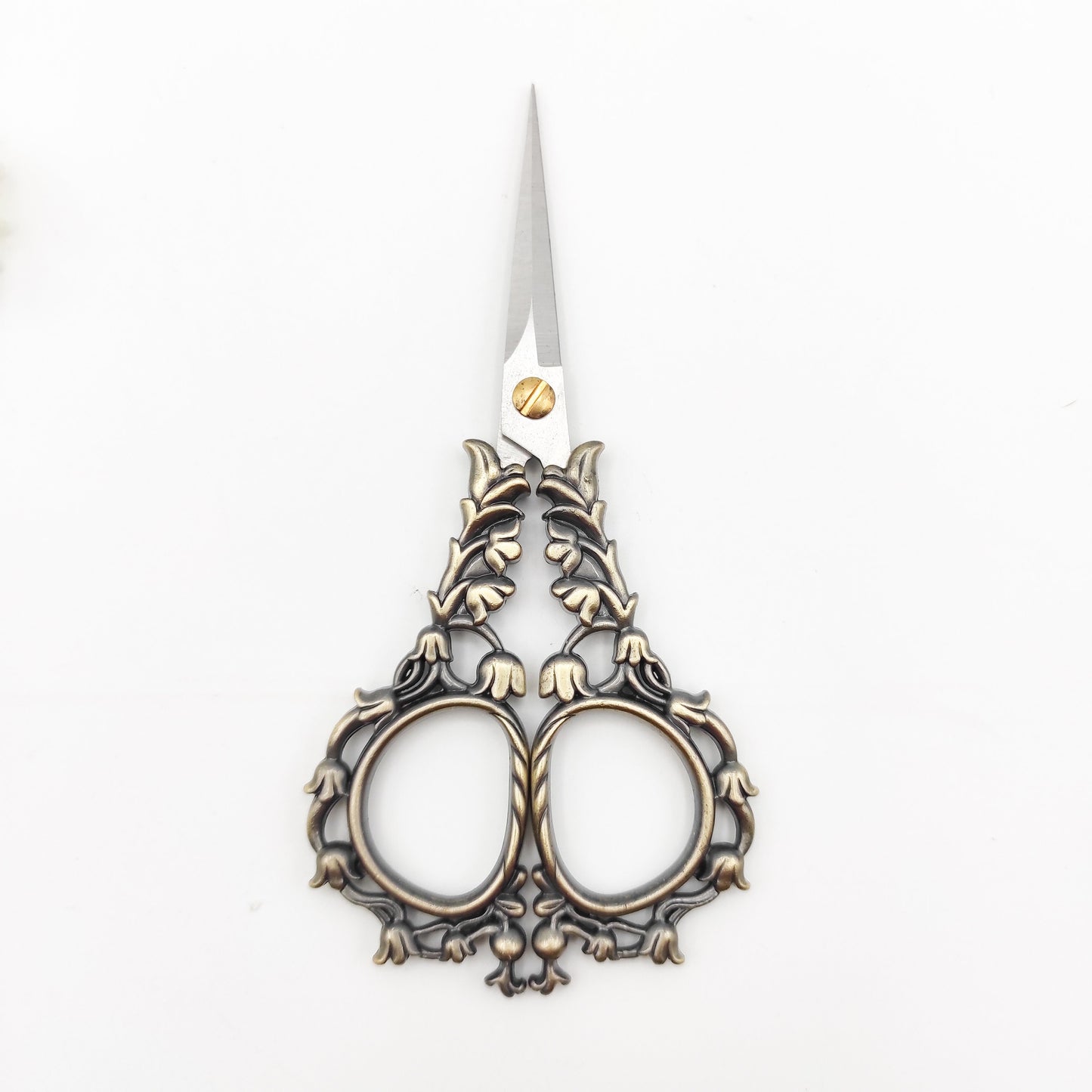 Bell flower Embroidery scissor, Small Sharp scissor unique gift for Embroidery/Quilting/Thread/Sewing/Knitting/Cross Stitch