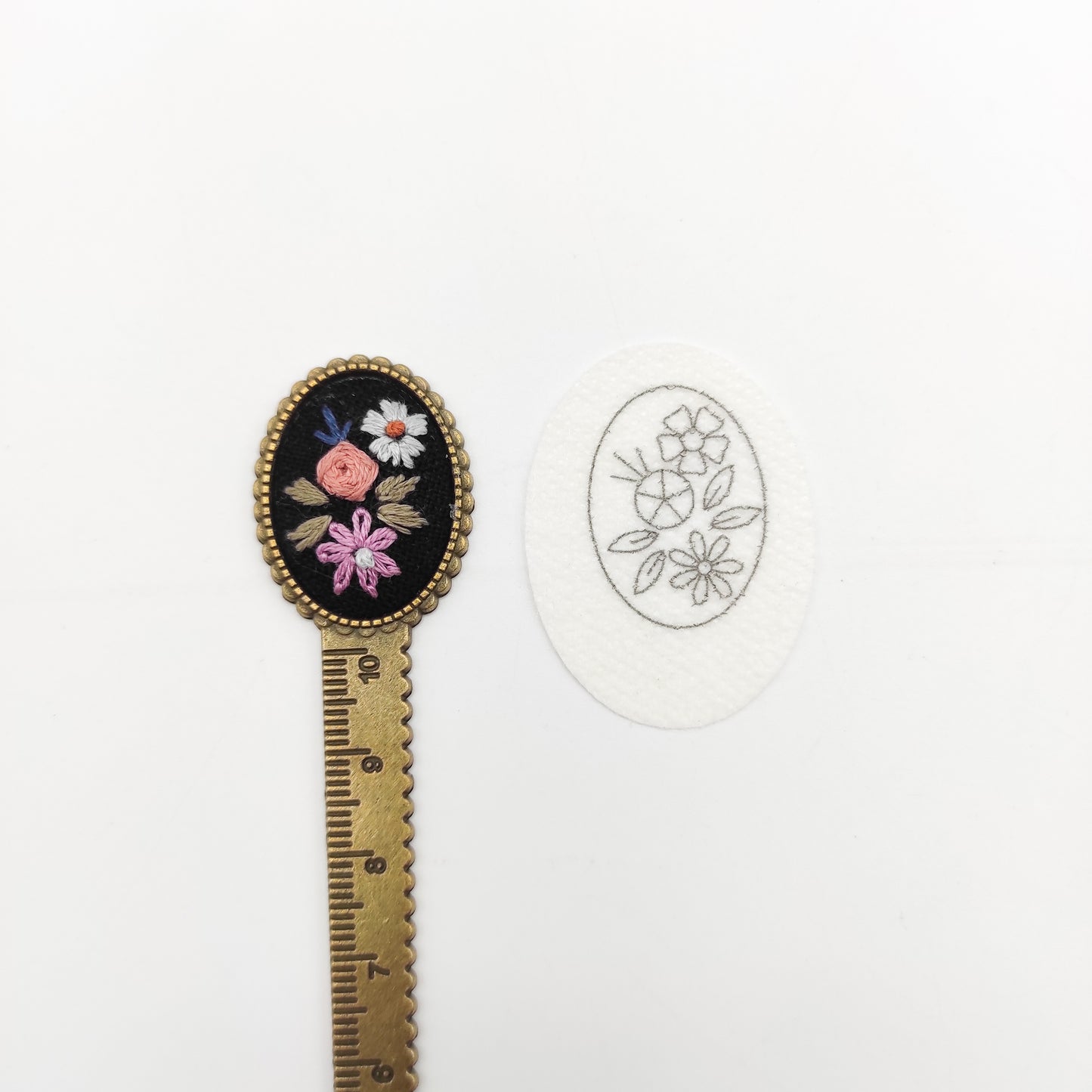 Small Oval Stick & Stitch embroidery patterns, DIY embroidery floral patterns for small oval necklace/bookmark