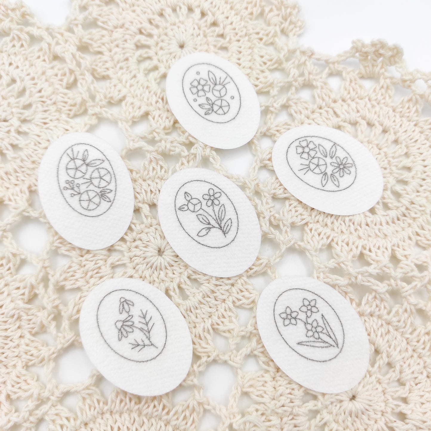 Small Oval Stick & Stitch embroidery patterns, DIY embroidery floral patterns for small oval necklace/bookmark