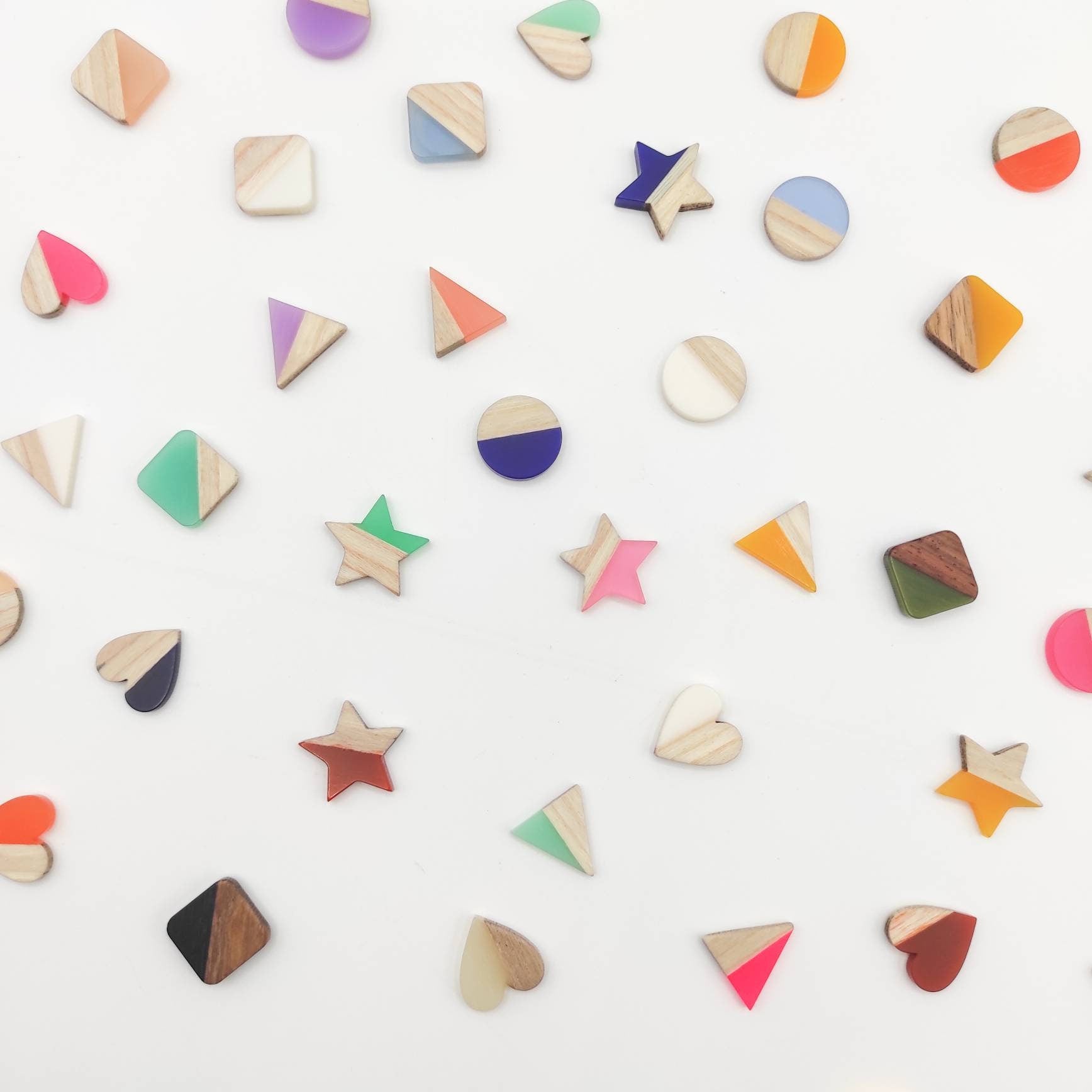 Small Triangle Wood and Resin needle minders, Tiny Needle Minder for Embroidery, Cross Stitch, Needle work, Needle point tools