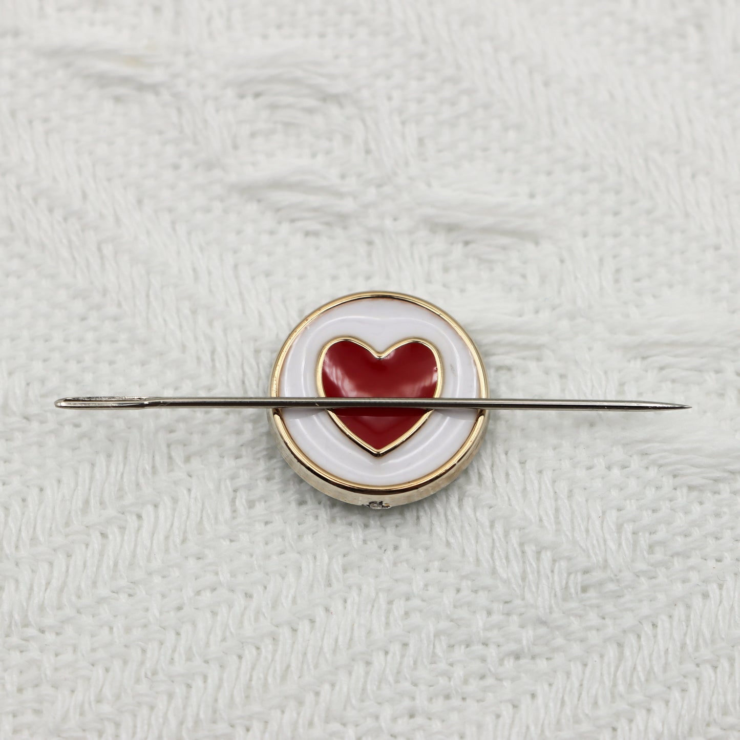 Small Round Heart Resin needle minders, Tiny Needle Minder for Embroidery, Cross Stitch, Needle work, needlecraft projects and sewing.