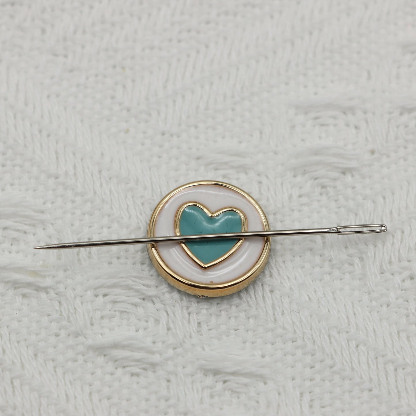 Small Round Heart Resin needle minders, Tiny Needle Minder for Embroidery, Cross Stitch, Needle work, needlecraft projects and sewing.