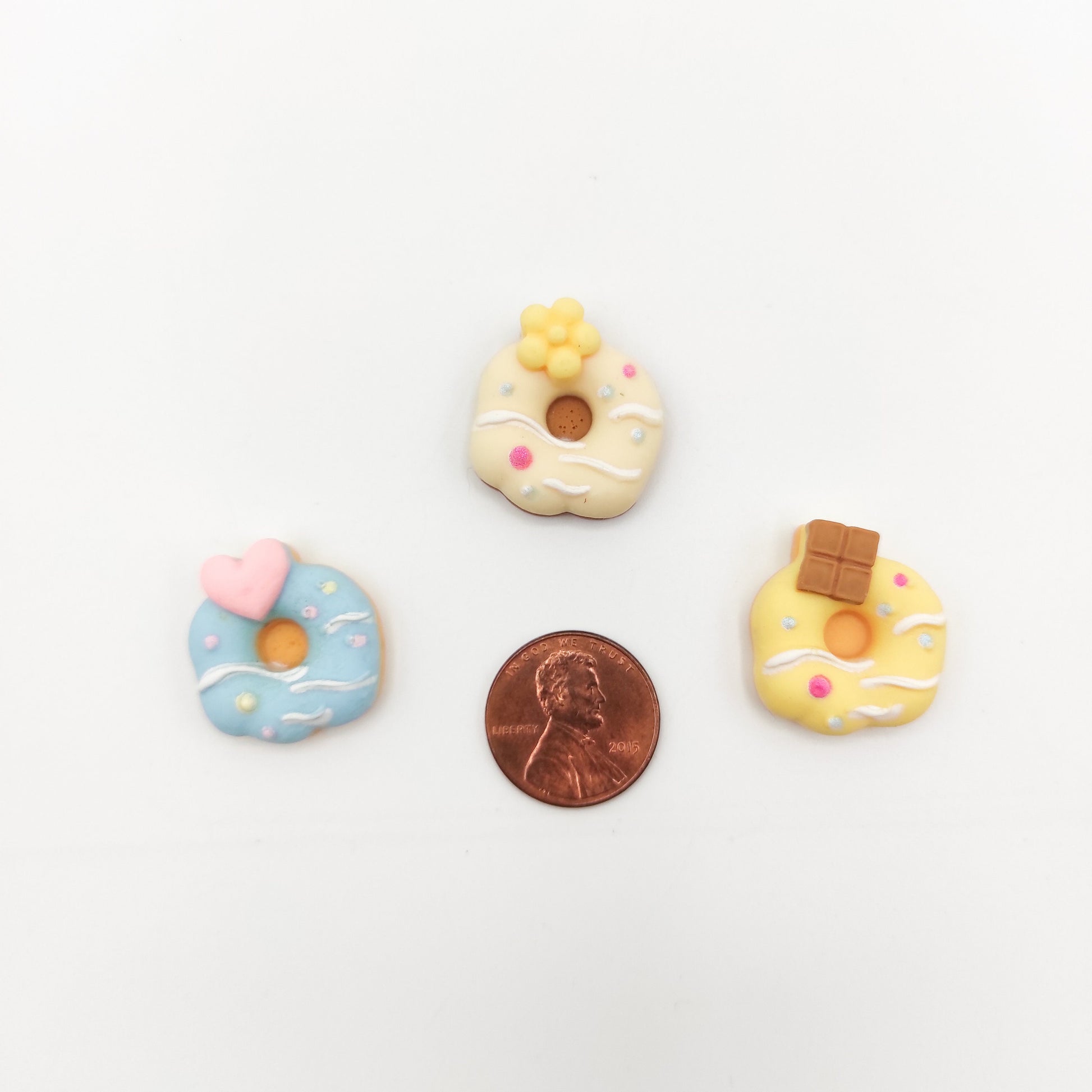 Donut Resin needle minders, Needle Minder for Embroidery, Cross Stitch, Needle work, needlecraft projects and sewing.