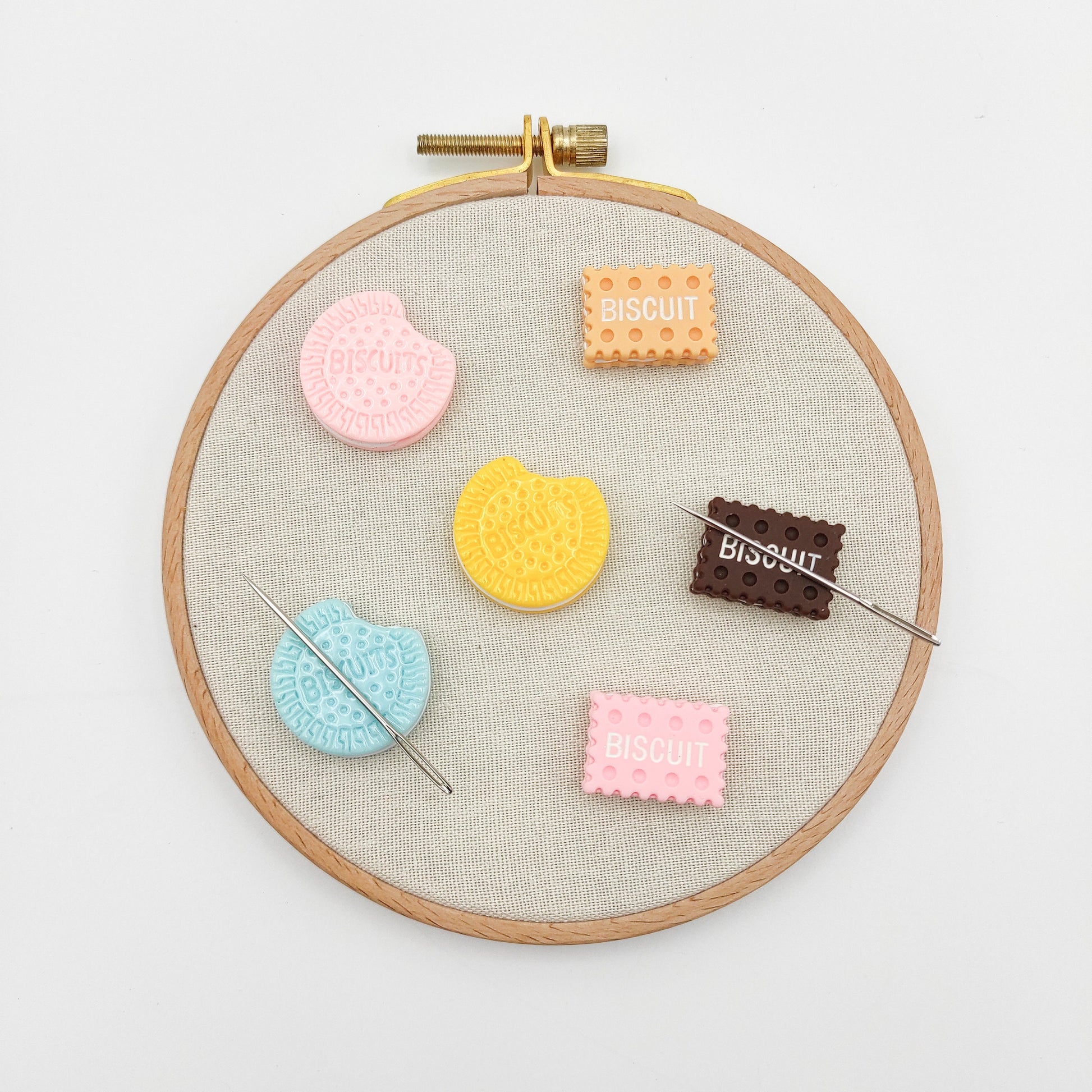 Biscuits Resin needle minders, Cute Needle Minders for Embroidery, Cross Stitch, Needlework, Needlepoint tools, Needle Keeper