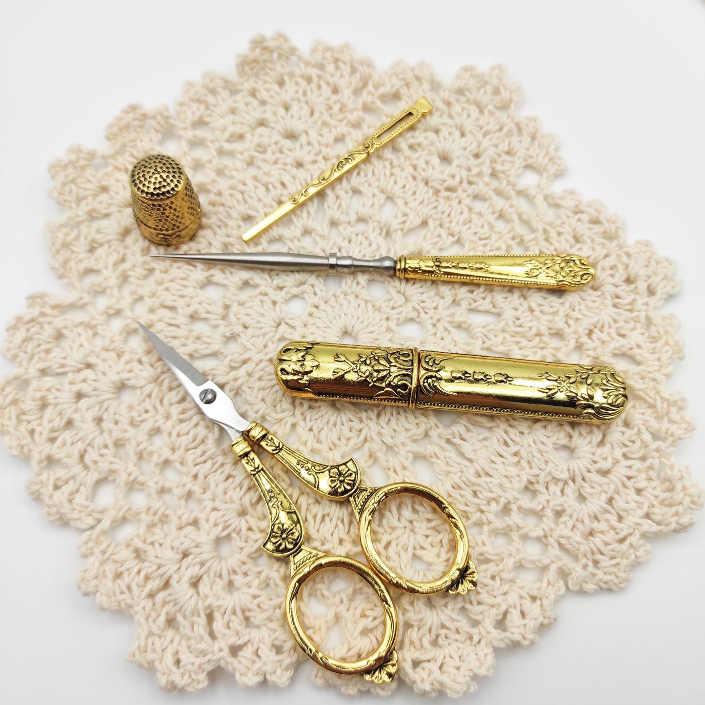 Vintage Style Embroidery Kit/Sewing kit, 5pc Sewing/Embroidery/Needlepoint/Cross Stitch/Crewel Knitting Gift Set