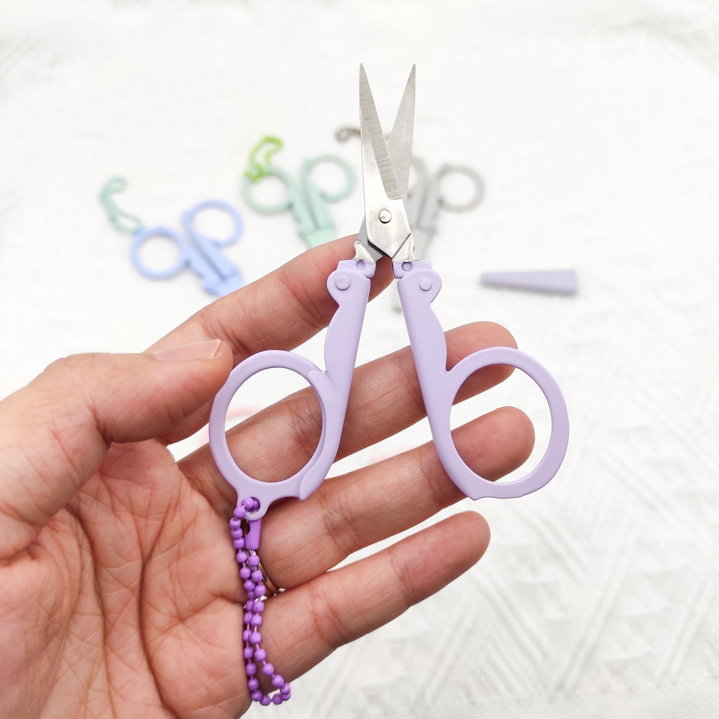 Portable Folding scissors with sheath, Small Travel Embroidery/Cross stitch/Thread/Sewing scissors, stainless steel pocket scissors