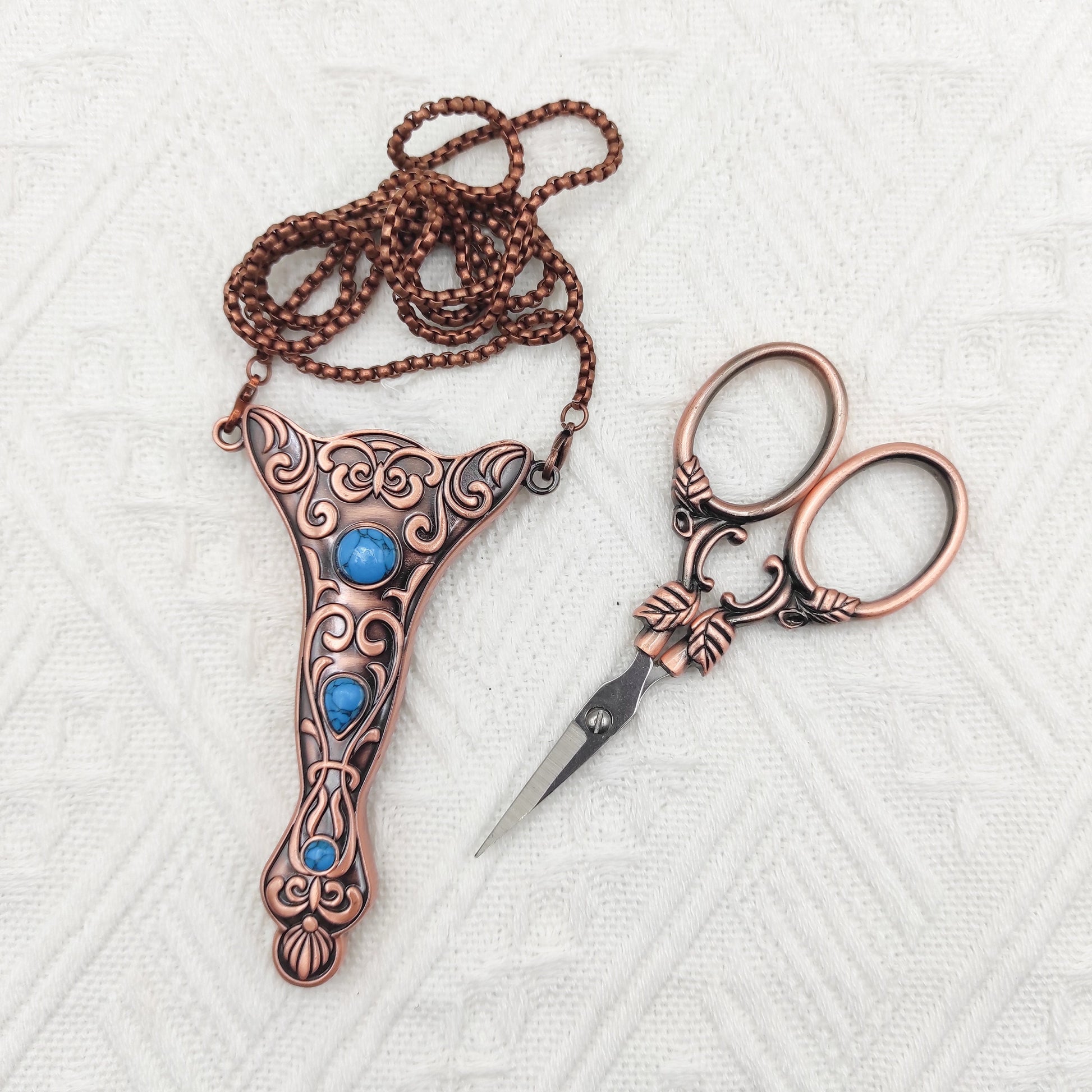 Vintage Style Scissors with sheath and necklace chain, Embroidery/ Cross Stitch/ Craft/ Floss/ Thread/Sewing vintage style scissors