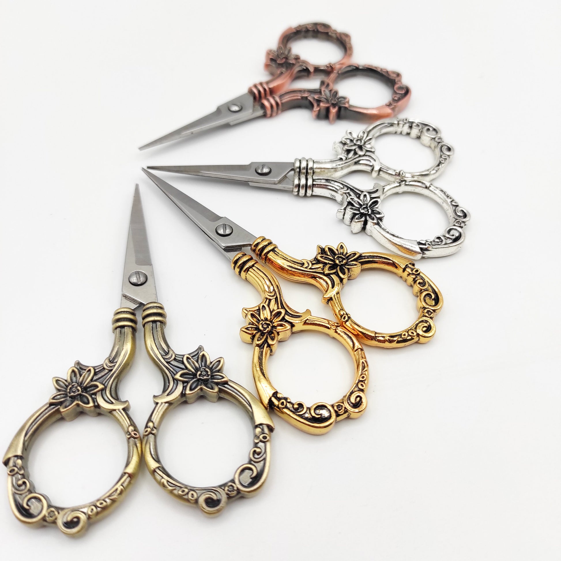 Daisy Vintage Style scissor, Small Embroidery/Quilting/Thread/Sewing/Knitting/Cross Stitch Sharp scissor