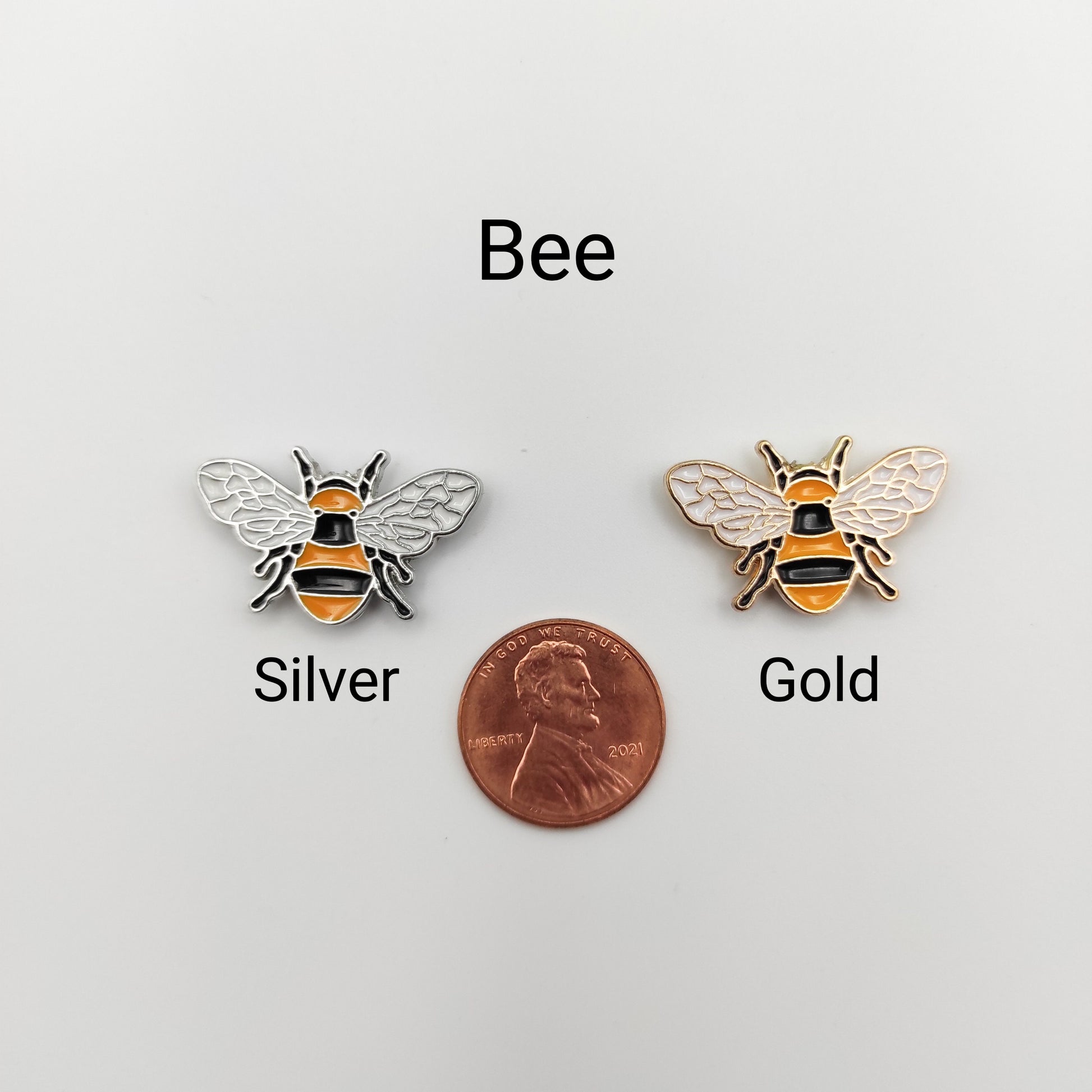 Bee Enamel needle minder /Threader, Bumble Bee Needle Minder, Needle Threader for Embroidery/ Cross Stitch/Needle work/Needlecraft/Sewing.