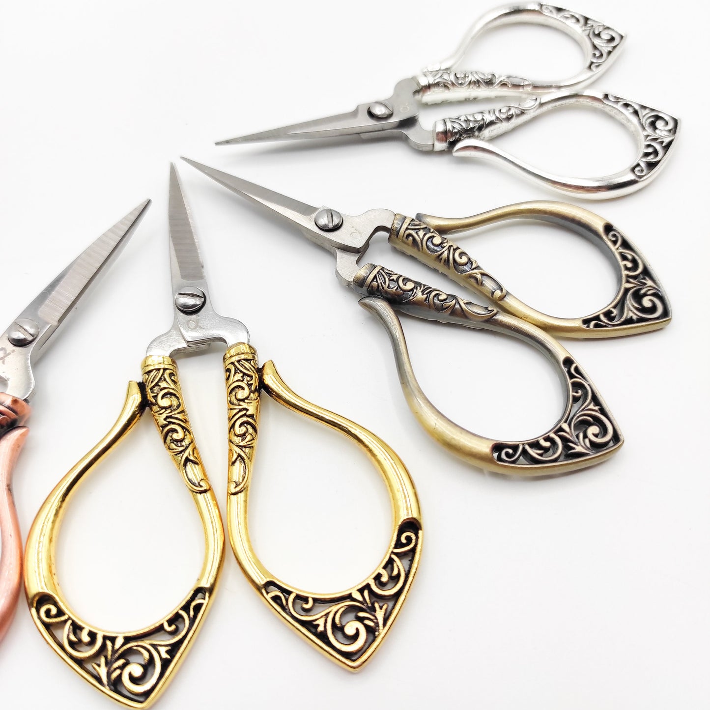 Vines Pattern Vintage Style scissor, Embroidery/Quilting/Thread/Sewing/Knitting/Cross Stitch Sharp scissor