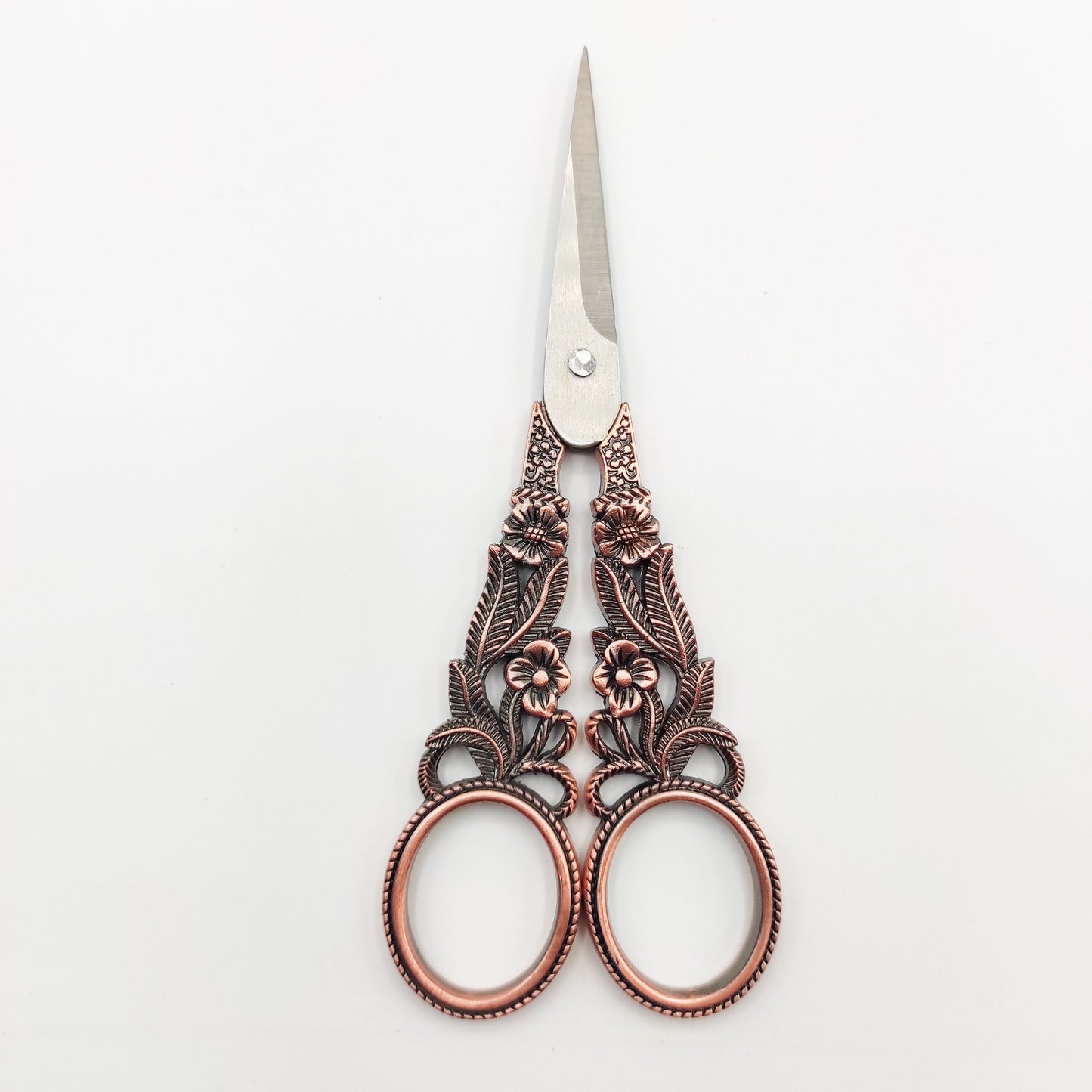 Daffodils Vintage Style scissor, Floral Embroidery/Quilting/Thread/Sewing/Knitting/Cross Stitch Sharp scissor