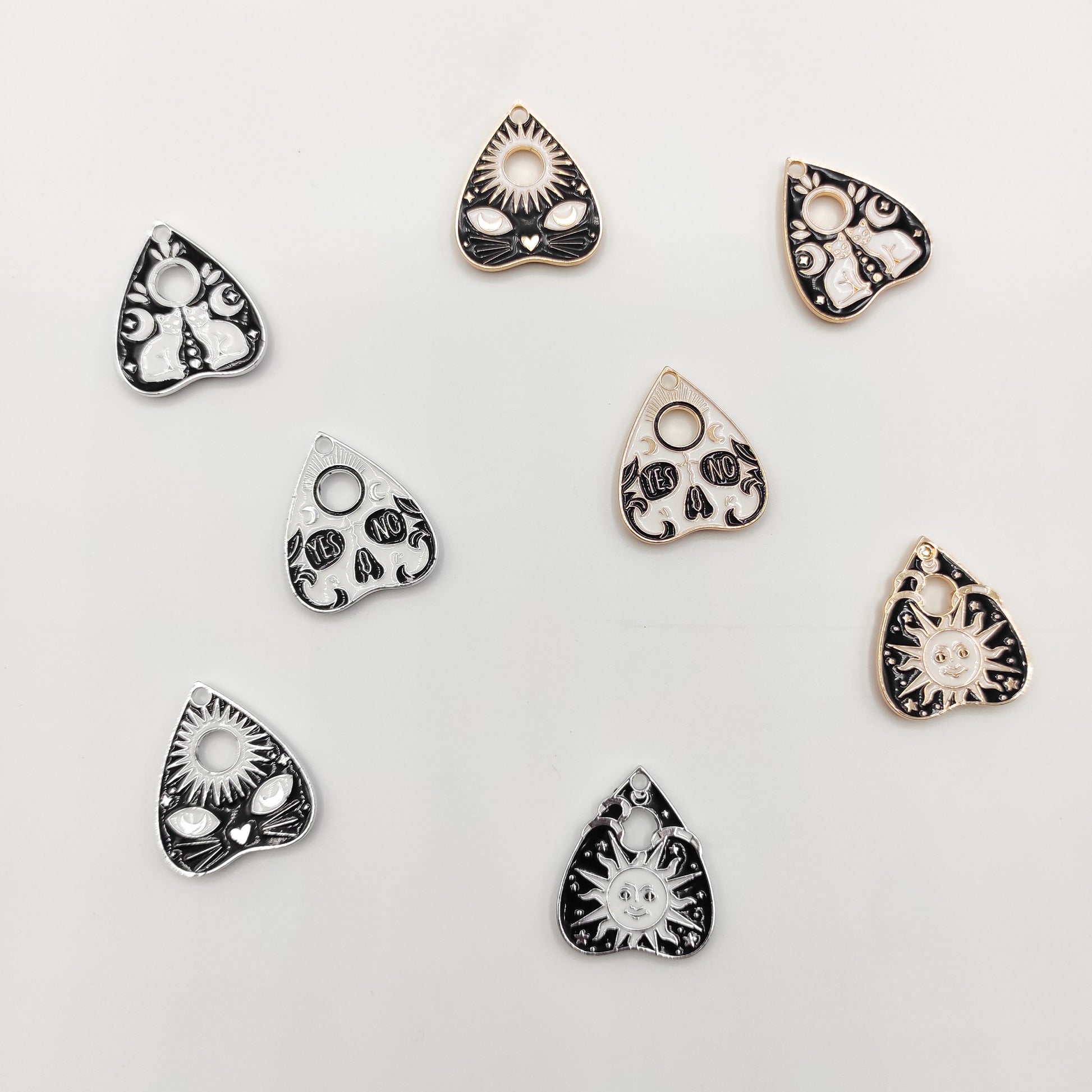 Ouija Planchette needle minder, Spooky needle minder for Embroidery, Cross Stitch, Needle work, Needle point tools