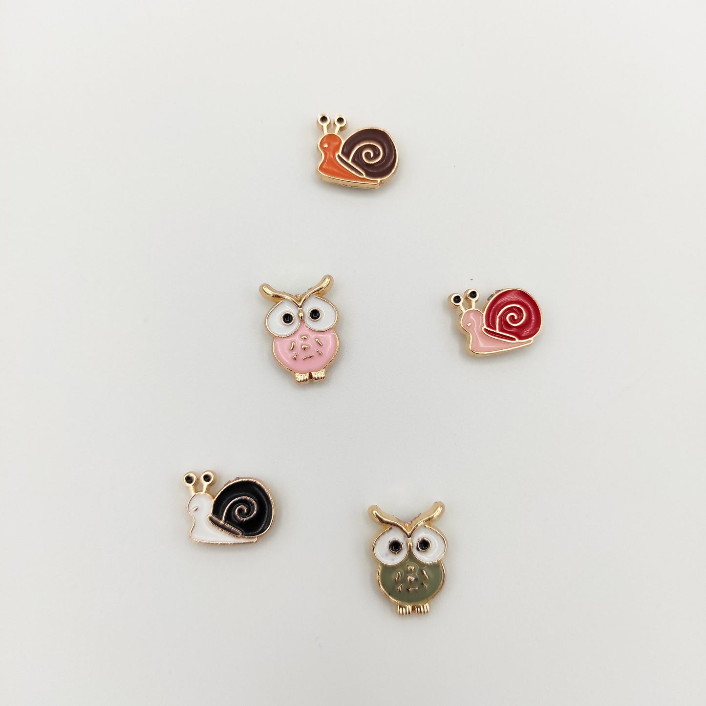 MINI Snails enamel needle minders, Owl Needle Minder for Embroidery, Cross Stitch, Needle work, needlecraft projects and sewing.